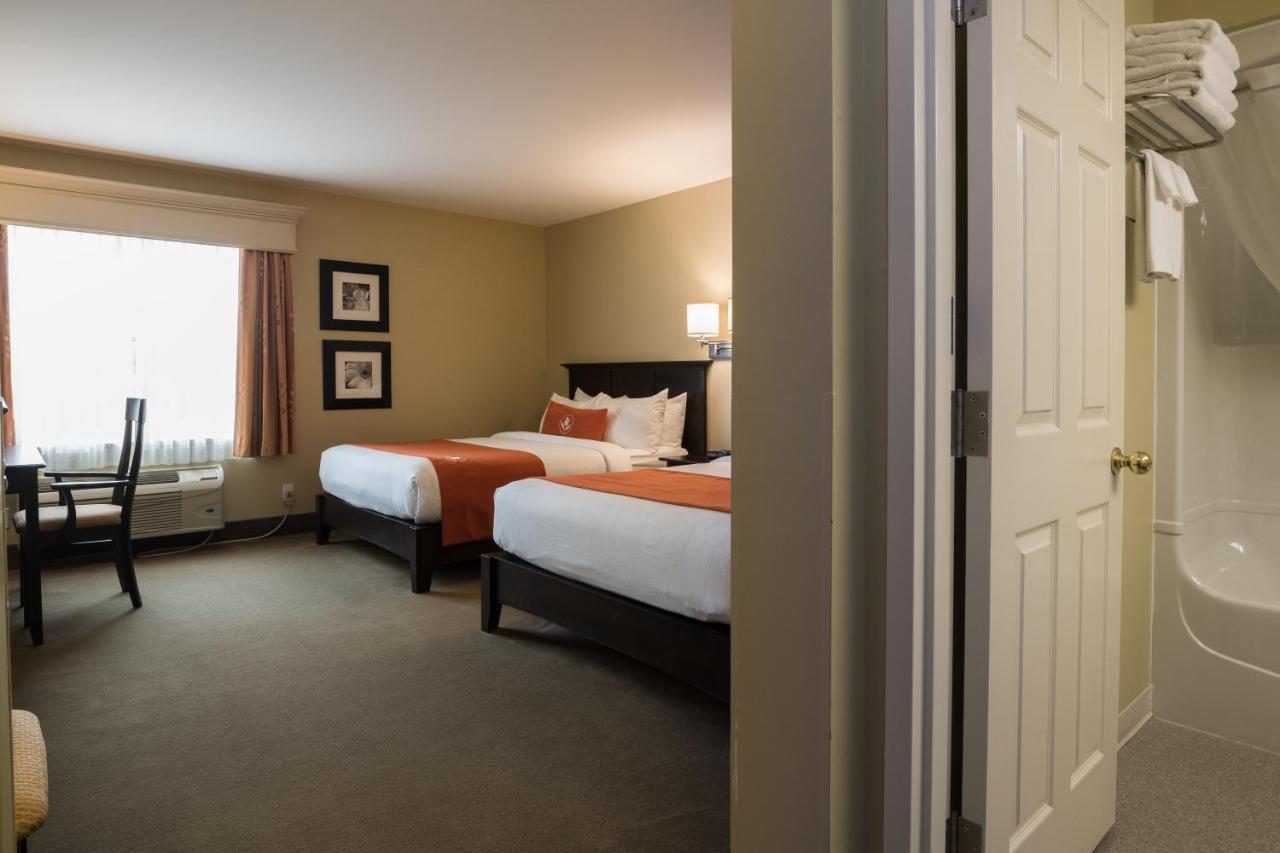 Amsterdam Inn & Suites 서식스 외부 사진