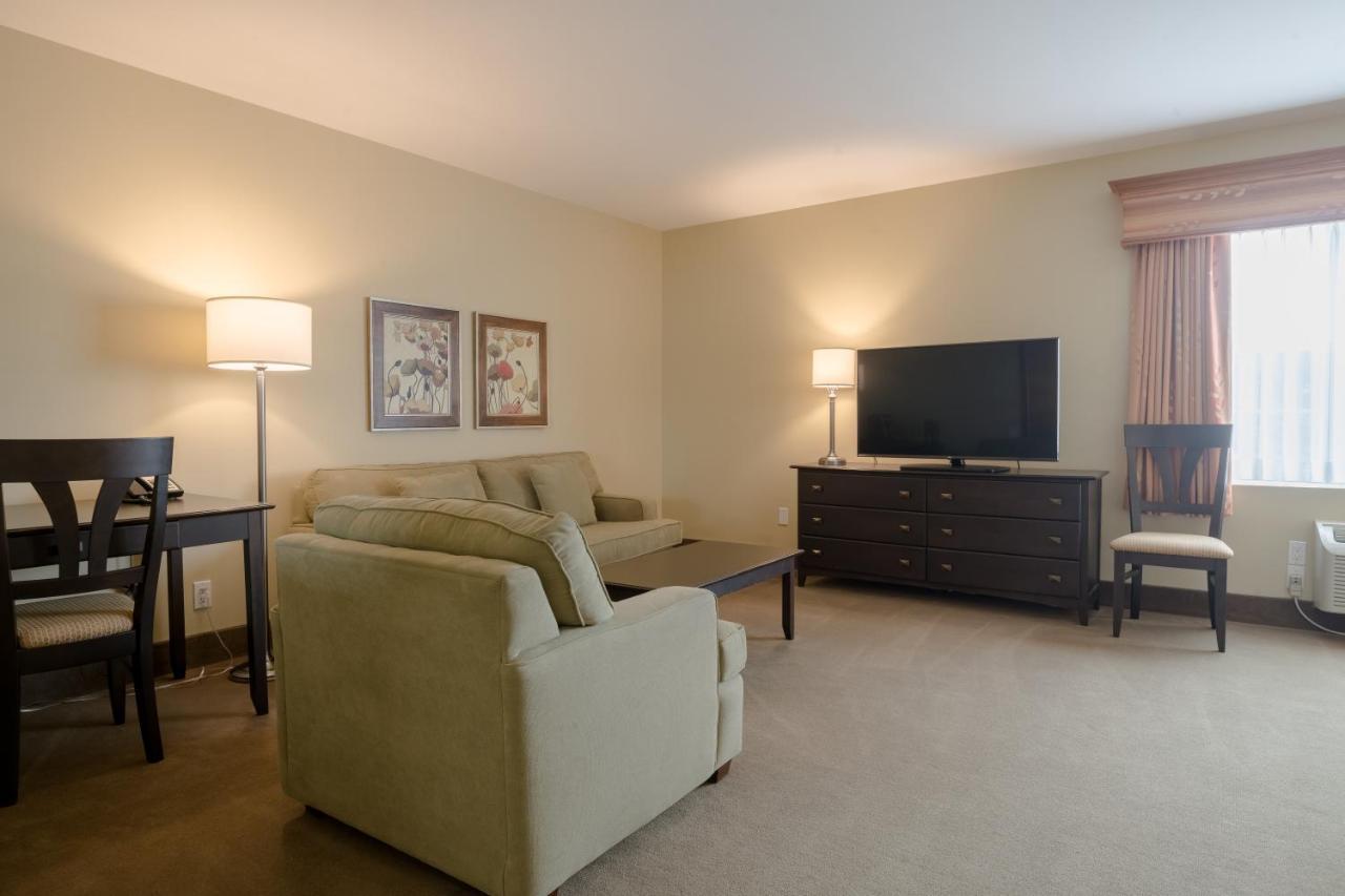 Amsterdam Inn & Suites 서식스 외부 사진