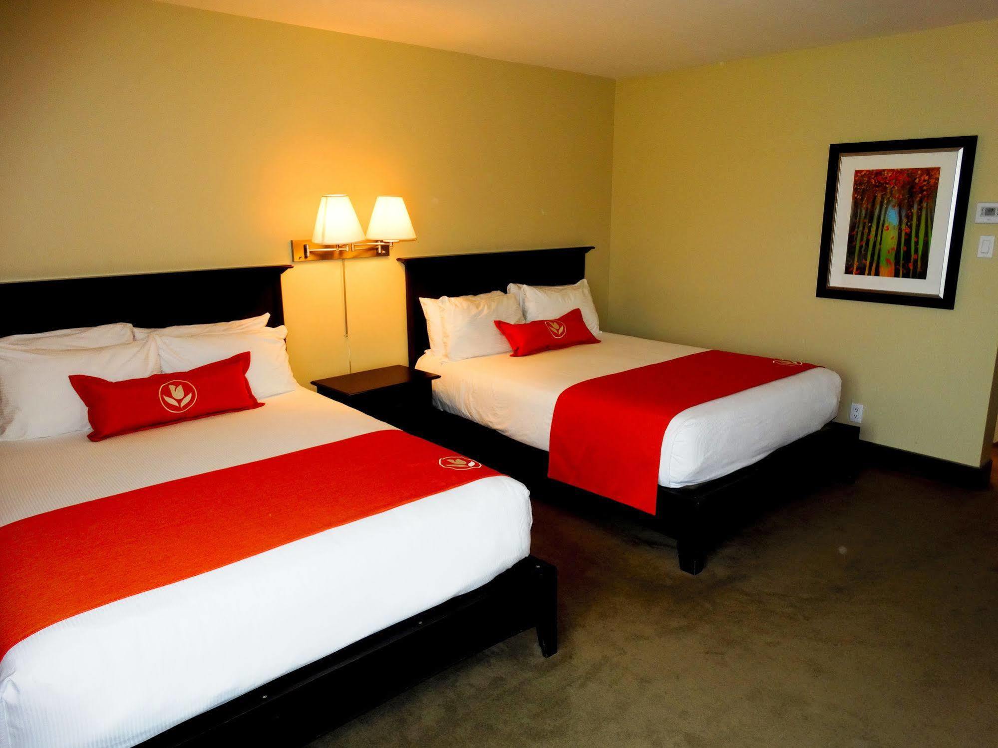 Amsterdam Inn & Suites 서식스 외부 사진