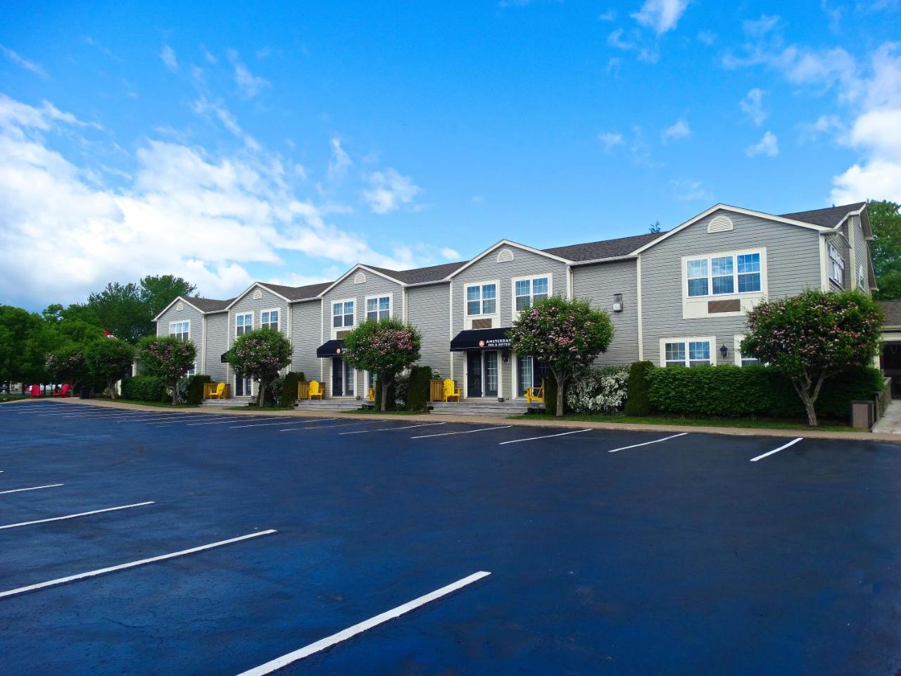 Amsterdam Inn & Suites 서식스 외부 사진